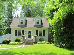 468 Feura Bush Rd, Glenmont, NY 12077