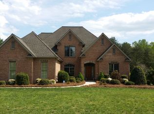 8517 Merriman Farm Rd, Oak Ridge, NC 27310