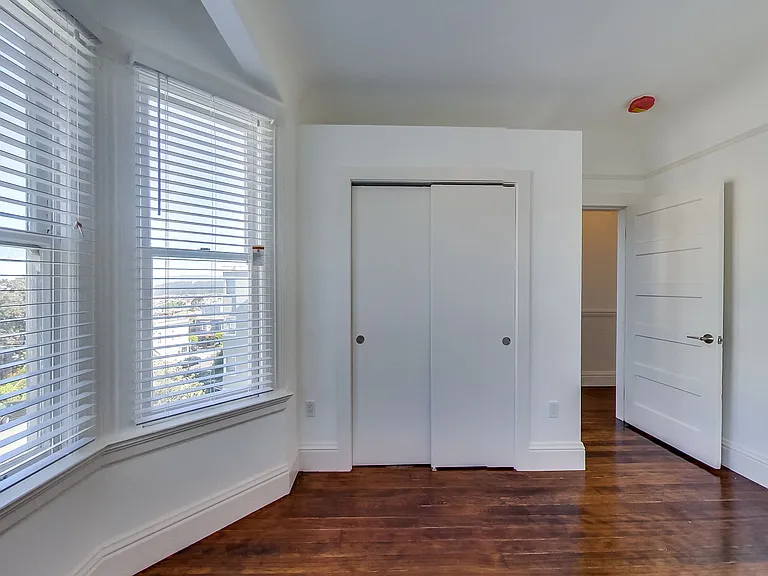 322 Stanyan — Photo 25