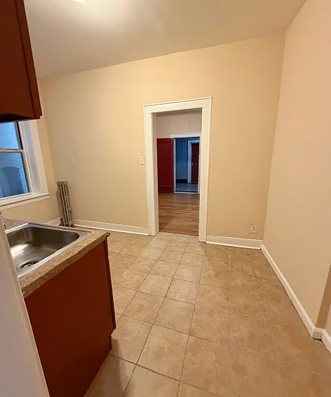 1025 N Broad St — Photo 17