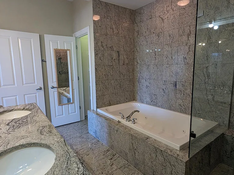 1355 W Washington Blvd #6B — Photo 16