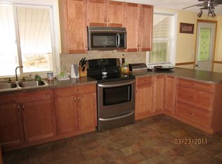 111 Pineview Dr, Springfield, MA 01119