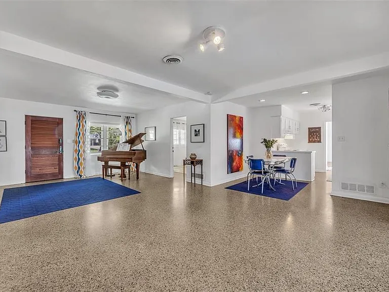 1850 Whitehall Dr — Photo 6