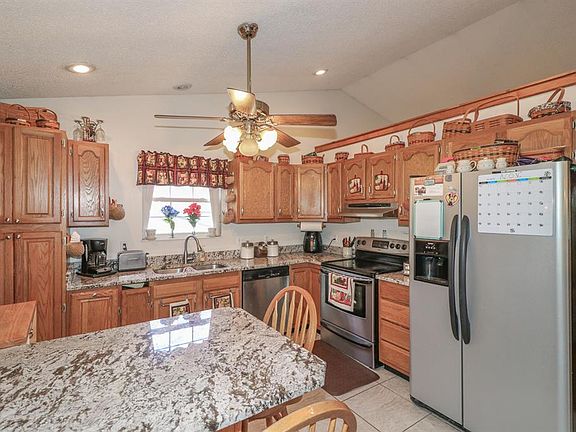 4th image of 21171 Bellemeade Dr