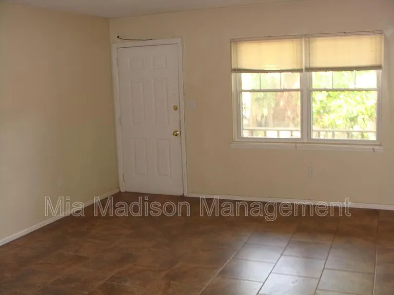 1 Oak Forest Ln #C — Photo 3