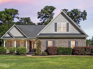 323 Crown Pointe Drive, Hampstead, NC 28443