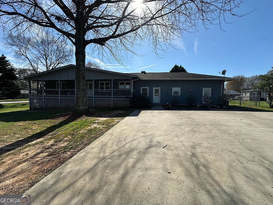 1st image of 560 Lee Byrd Rd