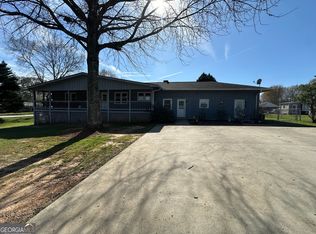 560 Lee Byrd Rd, Loganville, GA 30052