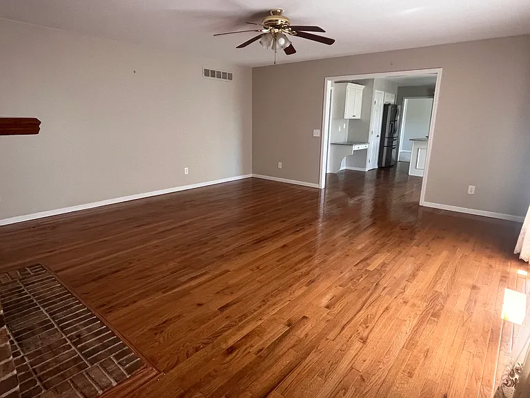 9140 Countrywood Dr — Photo 33