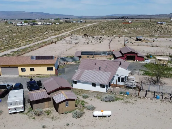 4030 E 9th St, Silver Springs, NV 89429
