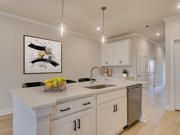 2nd image of 417 Minim Way