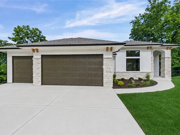 10410 River Hills Dr, Kansas City, MO 64152