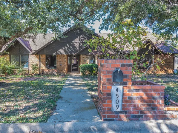 4509 Castle Combe Pl, North Richland Hills, TX 76180