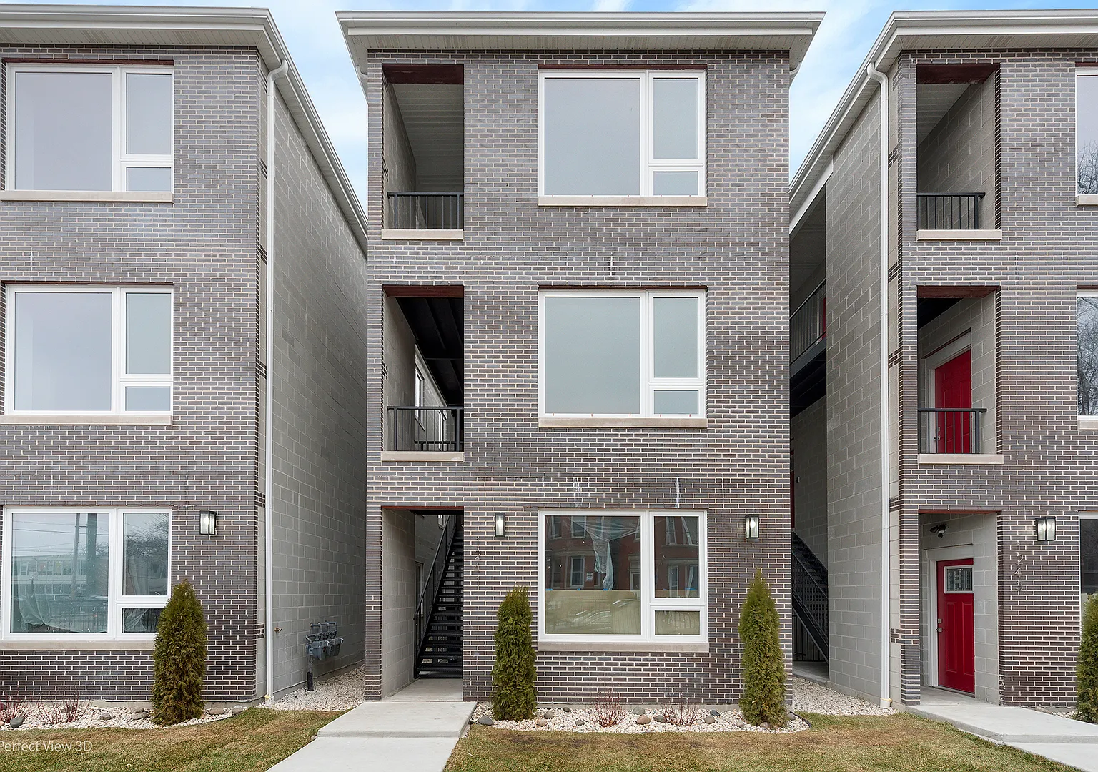 3 bed, 1300 sqft, $2,400 — Photo 1