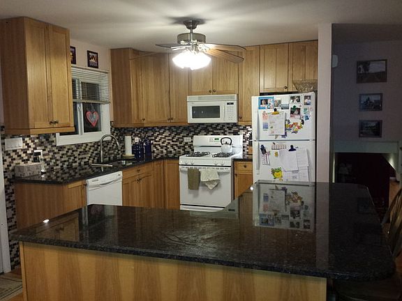 4th image of 520 S Villa Ave