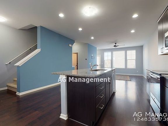 3rd image of 1051 N Sherman Dr #B