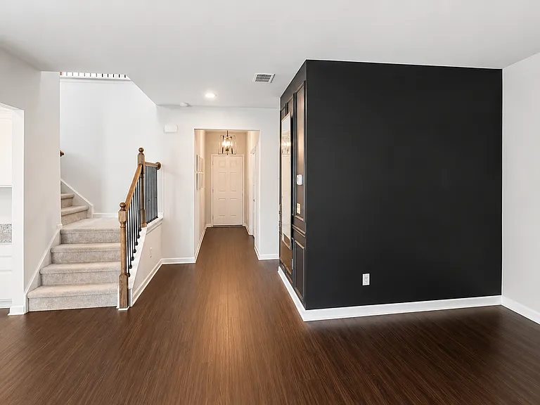 32 Cove Ct — Photo 3