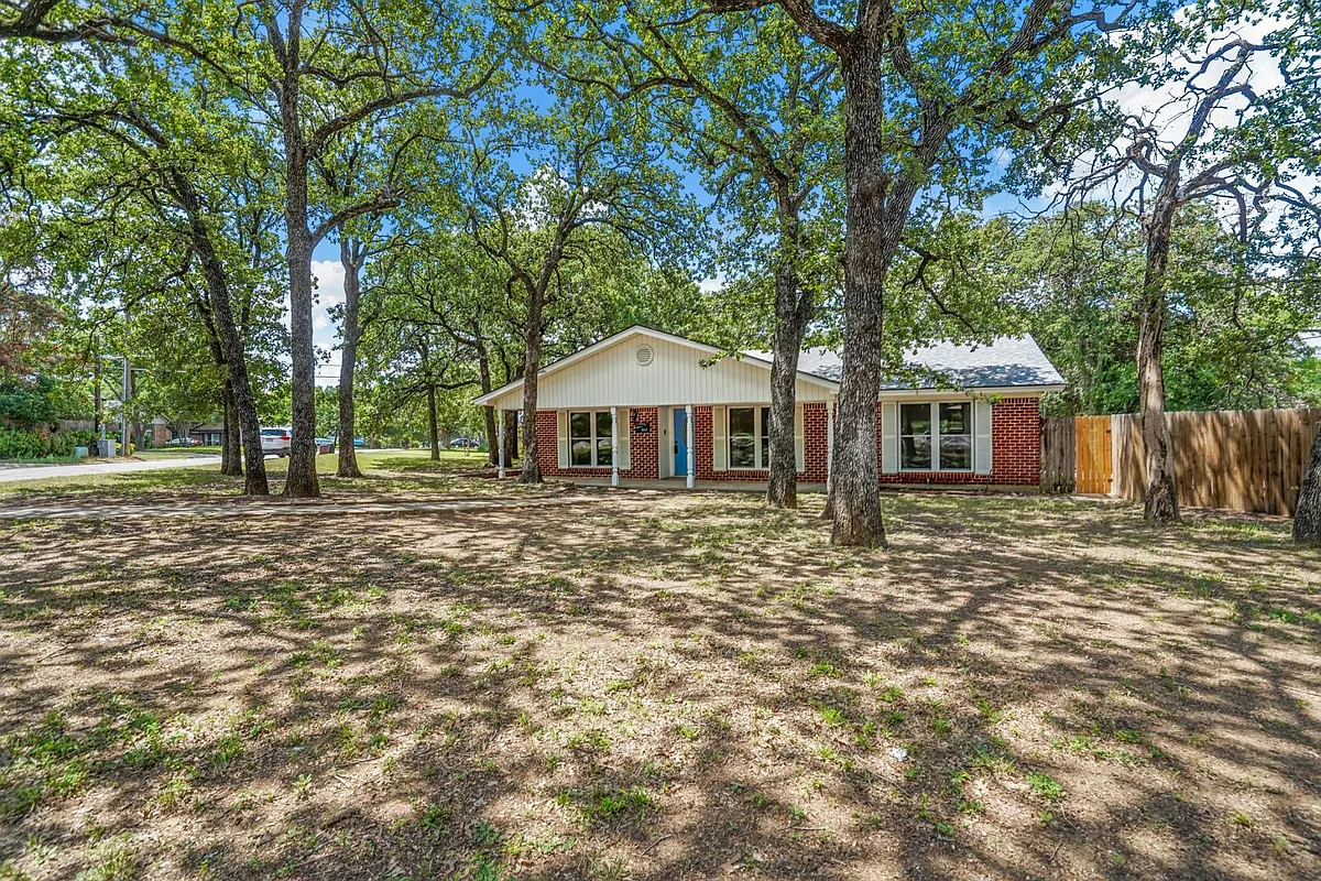 Building Photo - 514 Canyon Ridge Dr