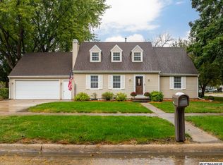 3402 Brandywine Rd, Mason City, IA 50401