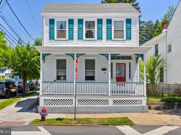 101 Prince St, Bordentown, NJ 08505