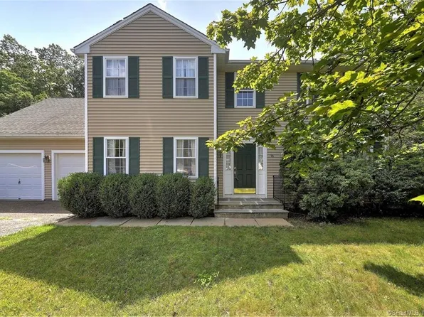 96 Secret Hollow Road #96, Monroe, CT 06468