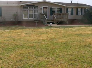 235 Buttercup Ln, Ararat, NC 27007