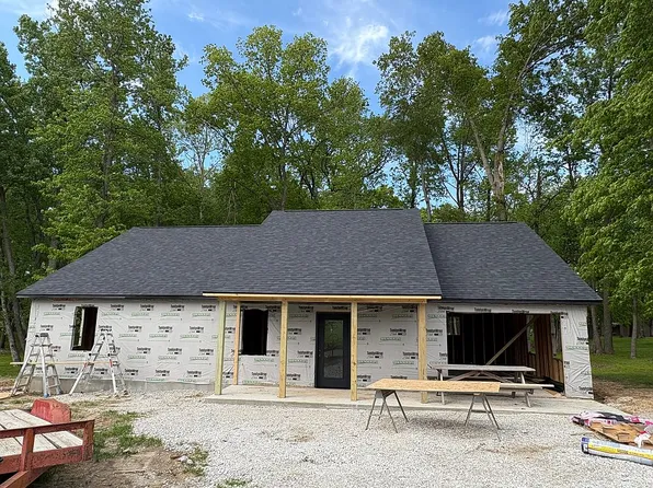979 N Danny Dr, Sullivan, IN 47882