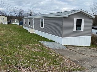 539 Reed Cir, Ruffs Dale, PA 15679