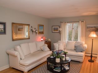 1 Foster Ct, Moriches, NY 11955