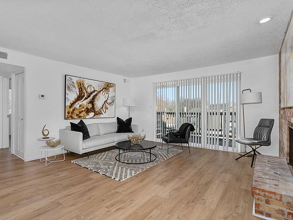 4th image of 7650 Goddard St #2B-2Ba-960Sqft