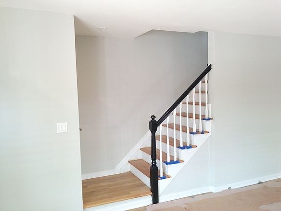 3rd image of 115114 Springfield Blvd