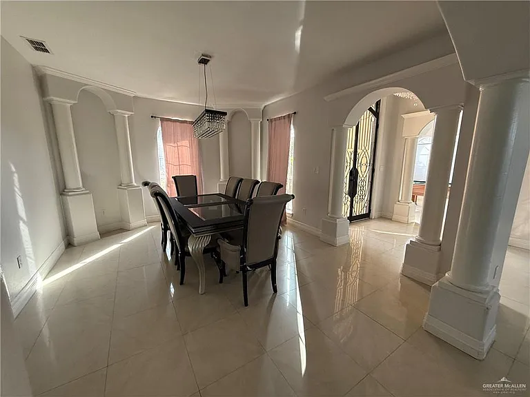 4004 El Jardin — Photo 12