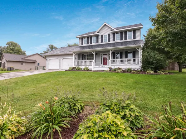 202 Birch St, Woodville, WI 54028