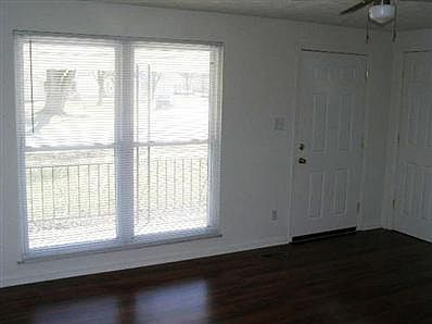 5th image of 1047 Primrose Dr
