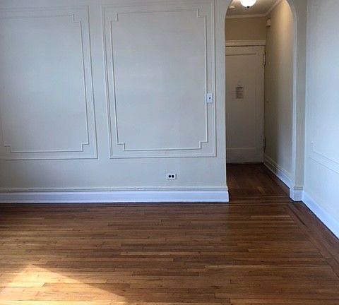 3rd image of 3063 44th St APT 4A
