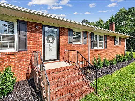 4th image of 1555 Hull Road