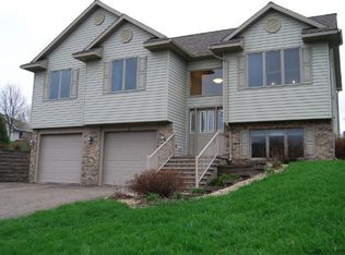1390 River Ridge Rd, River Falls, WI 54022
