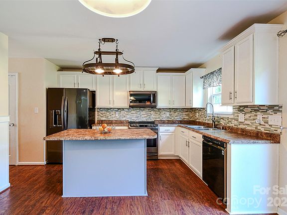 4th image of 2052 Grimley Ln