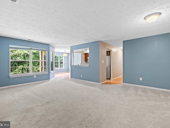 4th image of 202 Clifford Ln Unit 2G