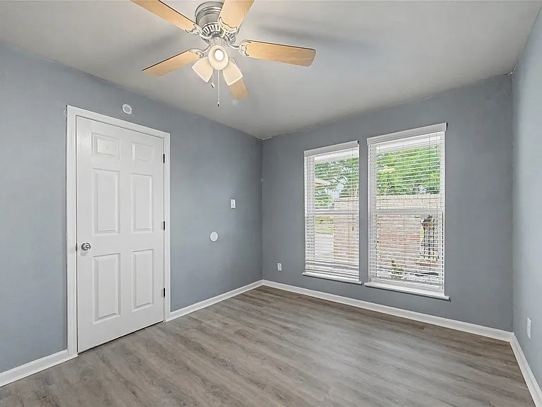 6343 Maple Hill Dr — Photo 8