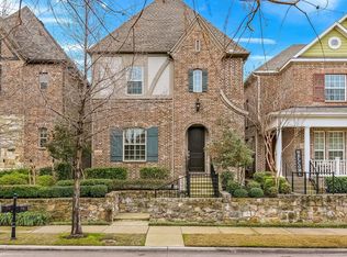 2260 Longwood Dr, Carrollton, TX 75010