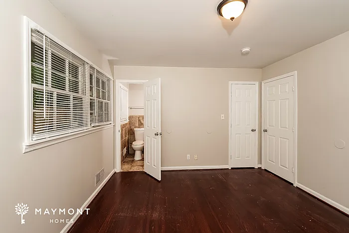 900 Glenvalley Dr — Photo 9