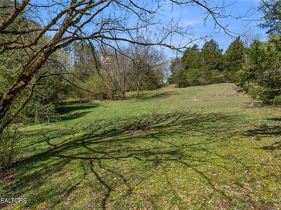 4th image of Montview Rd