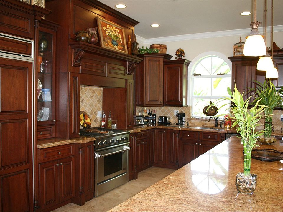 Spectacular Gourmet Kitchen