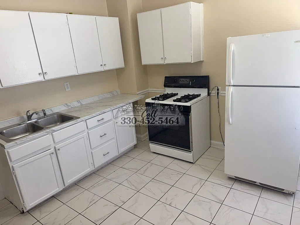 Camden - 731 — Photo 2