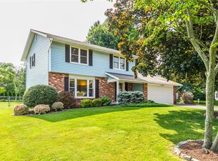126 Orchard Creek Cir, Rochester, NY 14612