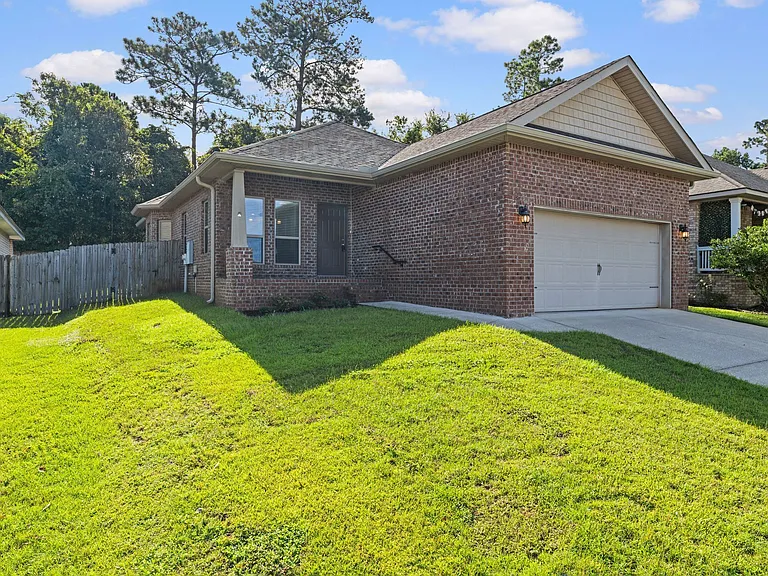 27320 Lashay Dr — Photo 2