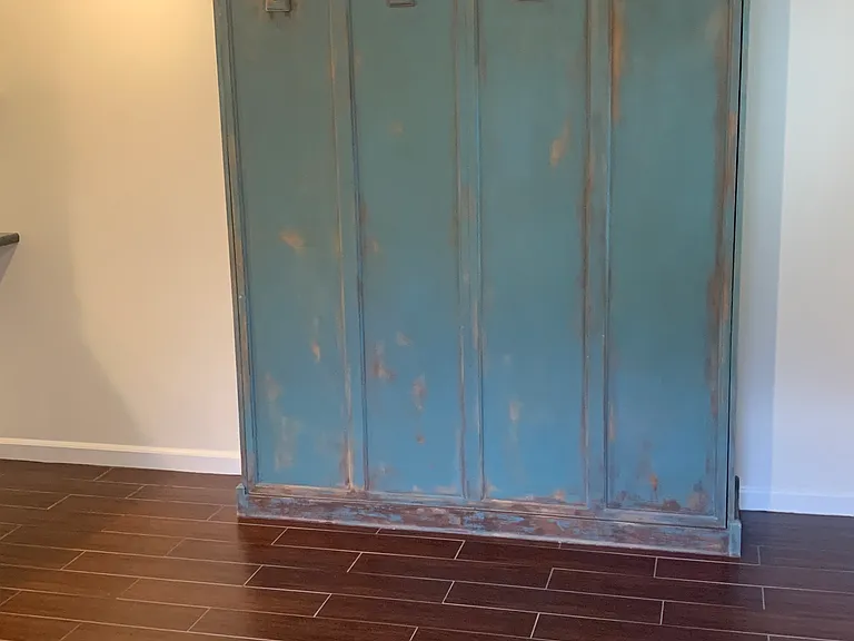 easy open Murphy bed