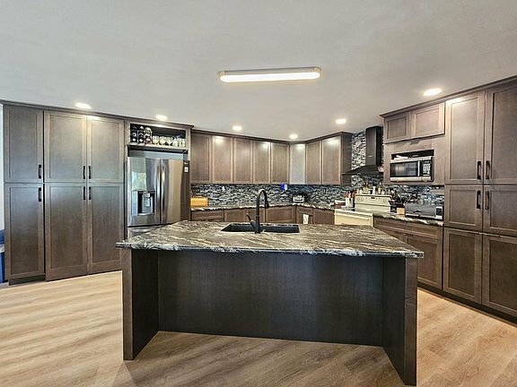 5th image of 8270 KLONDIKE DRIVE