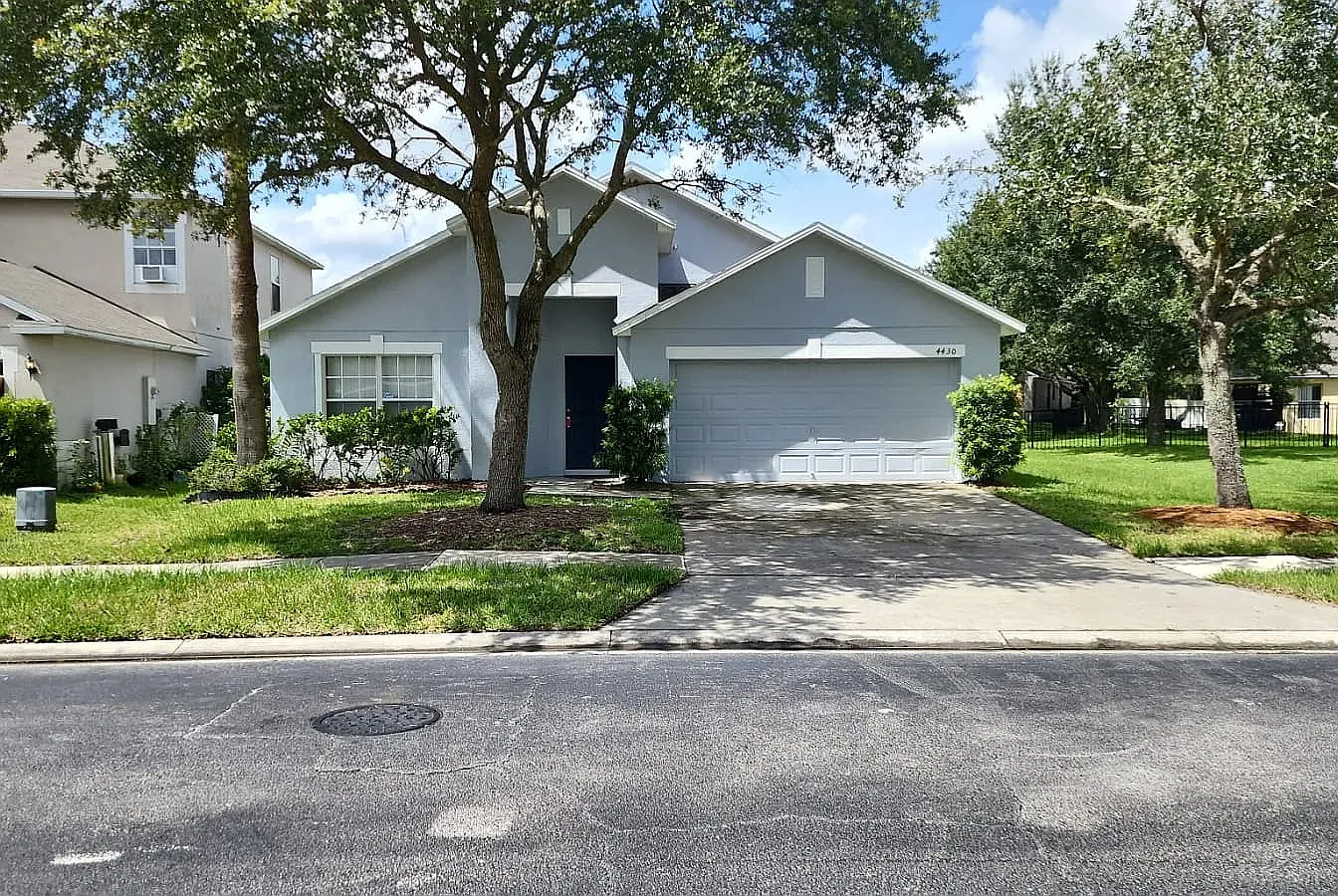 4 bed, 2000 sqft, $3,239 — Photo 1